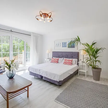 Apartment Moderne Grosse Villa, 5 Min Fusslaeufig Zum Strand,pool,klima Calas de Mallorca