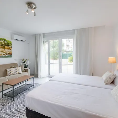 Moderne Grosse Villa, 5 Min Fusslaeufig Zum Strand,pool,klima * Calas de Mallorca