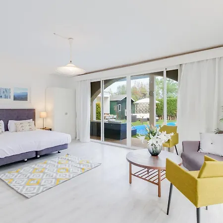 Moderne Grosse Villa, 5 Min Fusslaeufig Zum Strand,pool,klima Calas de Mallorca