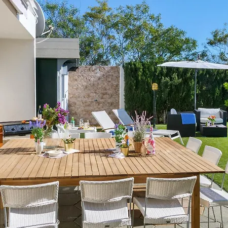 Moderne Grosse Villa, 5 Min Fusslaeufig Zum Strand,pool,klima Apartment Calas de Mallorca