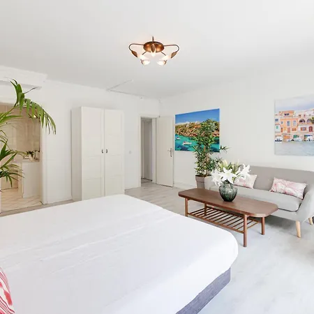 Moderne Grosse Villa, 5 Min Fusslaeufig Zum Strand,pool,klima Calas de Mallorca