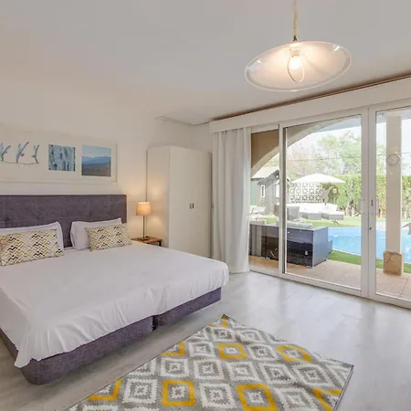 Moderne Grosse Villa, 5 Min Fusslaeufig Zum Strand,pool,klima *