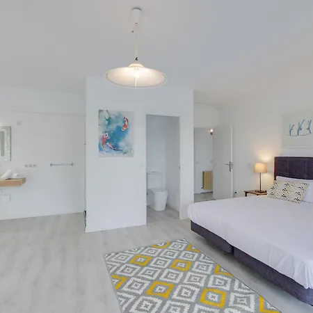 Moderne Grosse Villa, 5 Min Fusslaeufig Zum Strand,pool,klima
