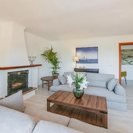 Moderne Grosse Villa, 5 Min Fusslaeufig Zum Strand,pool,klima Calas de Mallorca